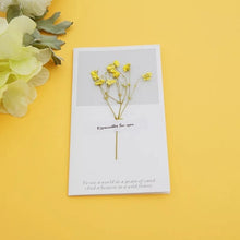 Load image into Gallery viewer, MissYe Store 1pcs Birthday Dried real Flowers Invitations Postcards DIY Wedding Party Festival Greeting Card Decoration