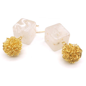 2019 New Design Big Golden Color Wire Ball Pink Brown Acrylic Block Long Statement Woman Man Girl Drop Earring XEEWOOX Creative